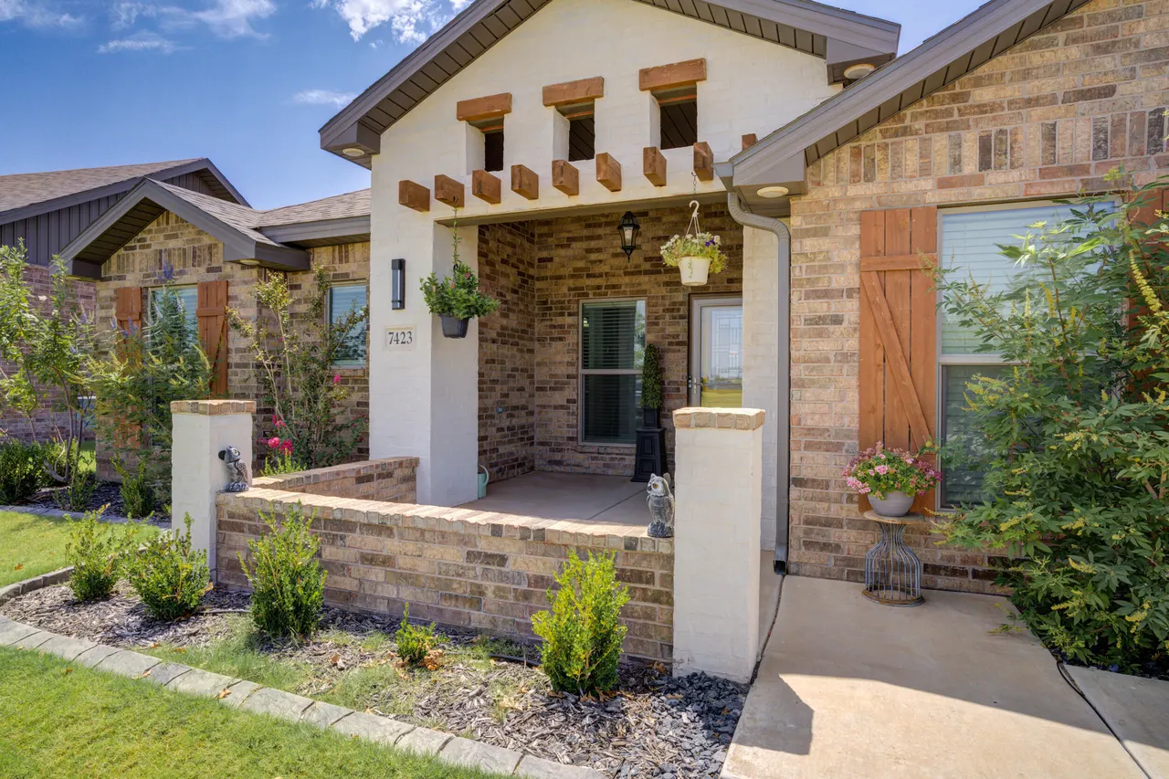Photo 6 — 7423 28th Street, Lubbock, TX 79407
