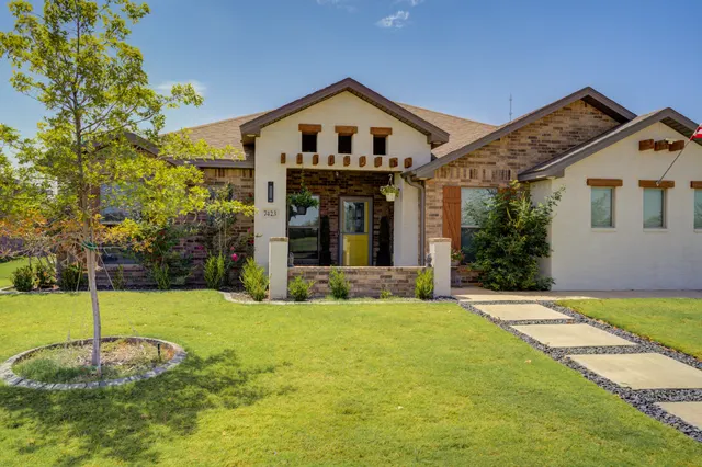 Photo 4 — 7423 28th Street, Lubbock, TX 79407