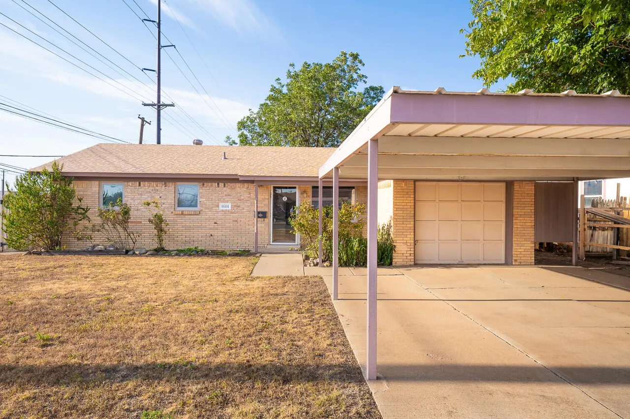 Front exterior — 1601 69th Street, Lubbock, TX 79412