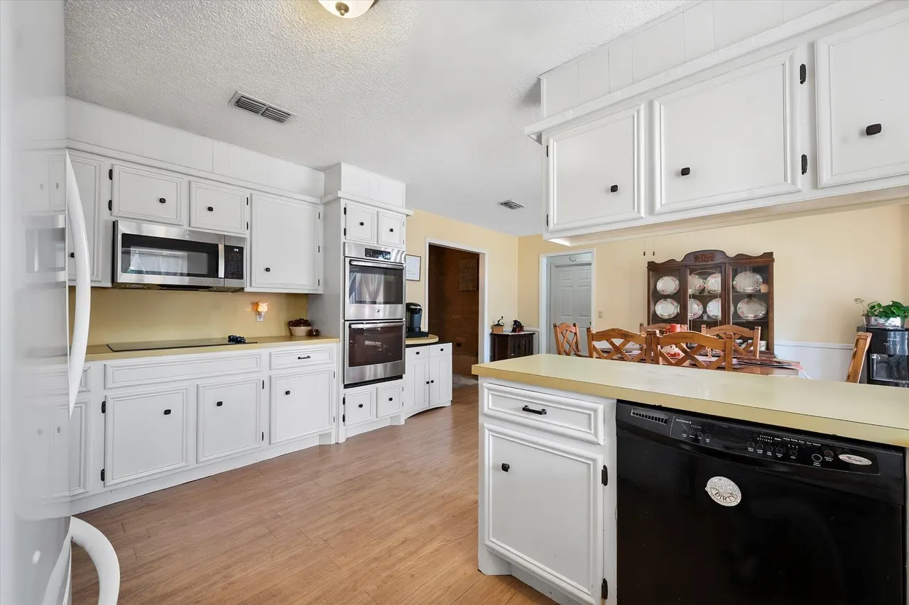 Photo 9 — 5720 70th Place, Lubbock, TX 79424