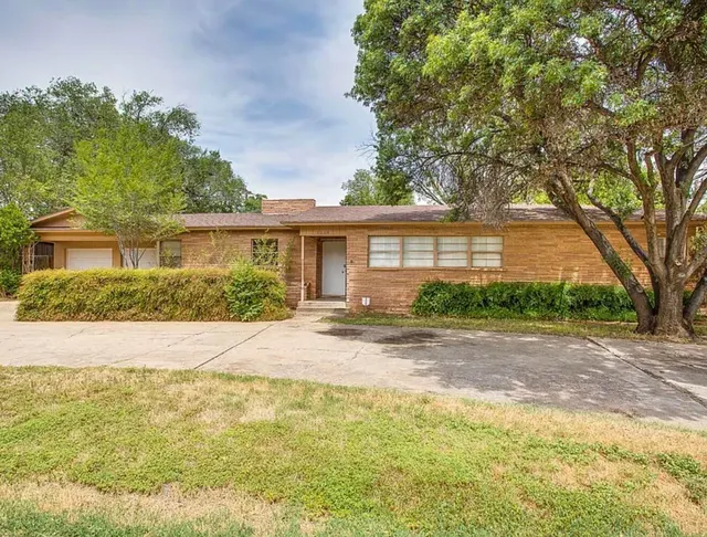 Photo 2 — 3604 24th Street, Lubbock, TX 79410