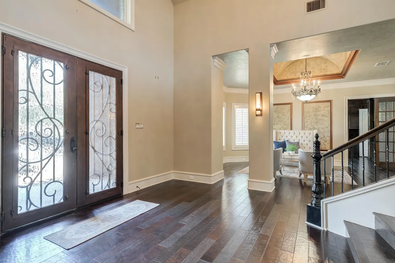 Photo 5 — 15 Whisperwood Circle, Lubbock, TX 79416