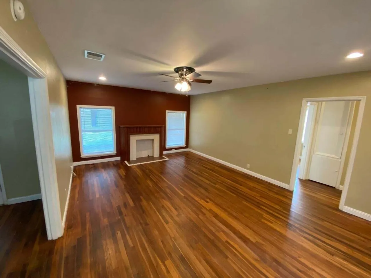 Photo 3 — 2420 29th Street, Lubbock, TX 79411