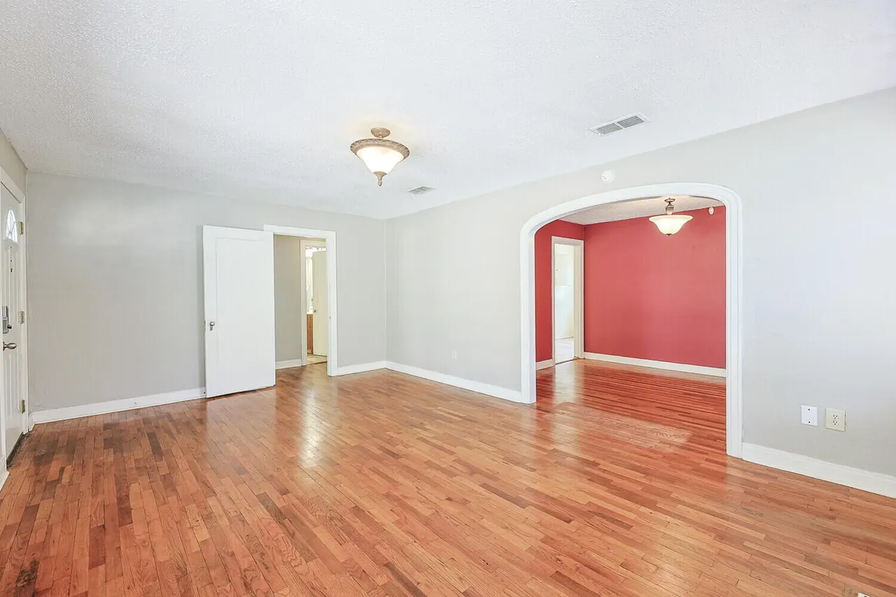 Photo 8 — 2305 21st Street, Lubbock, TX 79411