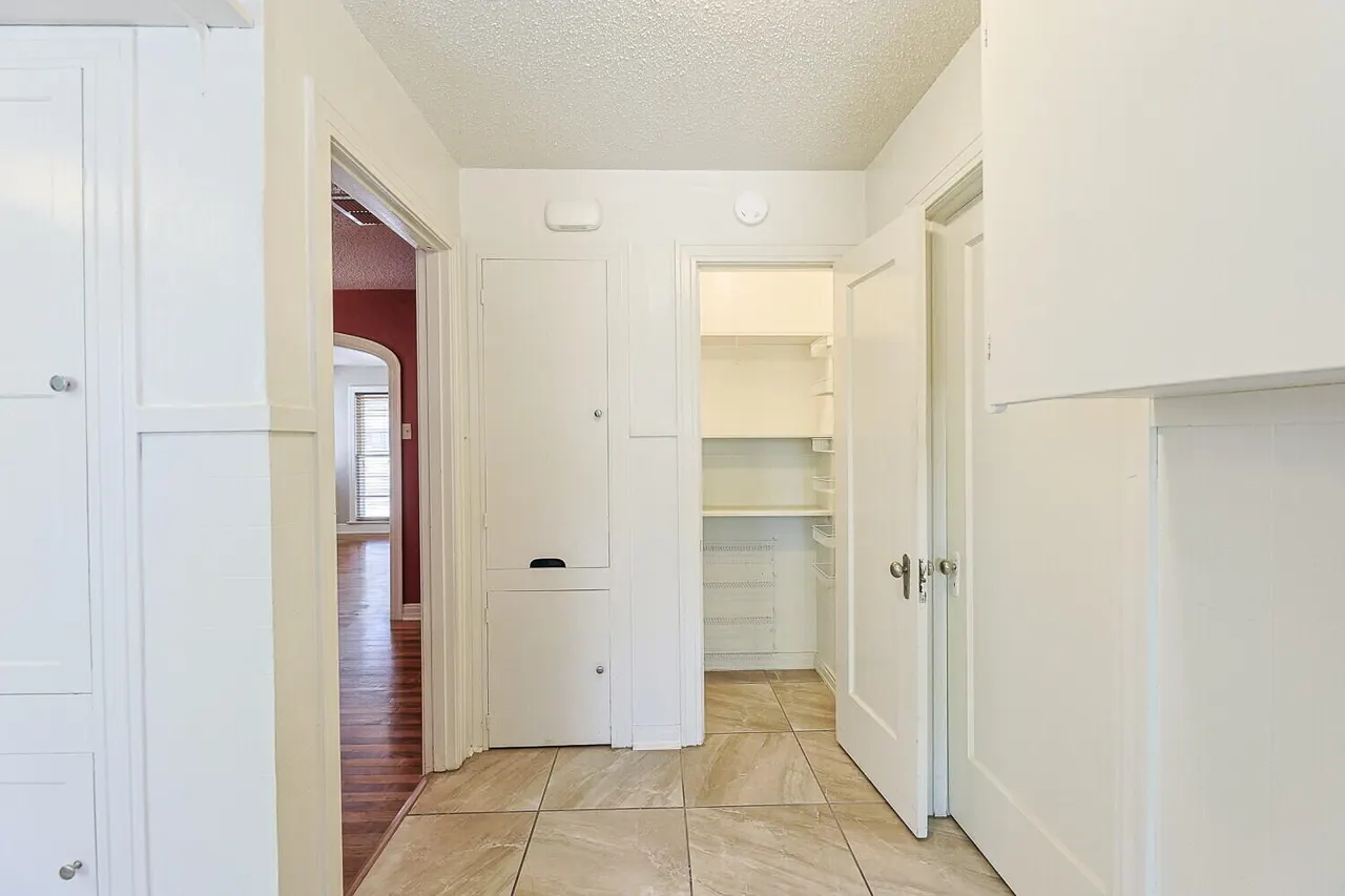 Photo 13 — 2305 21st Street, Lubbock, TX 79411