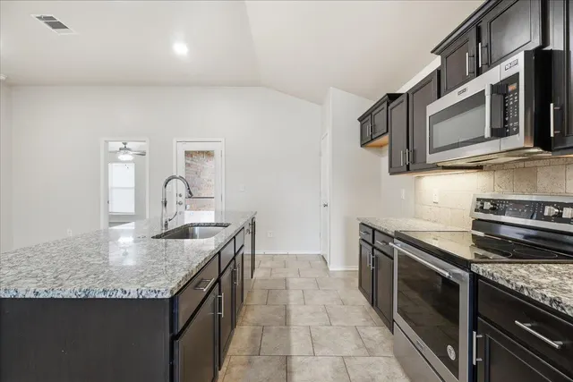 Photo 7 — 9914 Viola Avenue, Lubbock, TX 79424