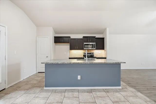 Photo 8 — 9914 Viola Avenue, Lubbock, TX 79424