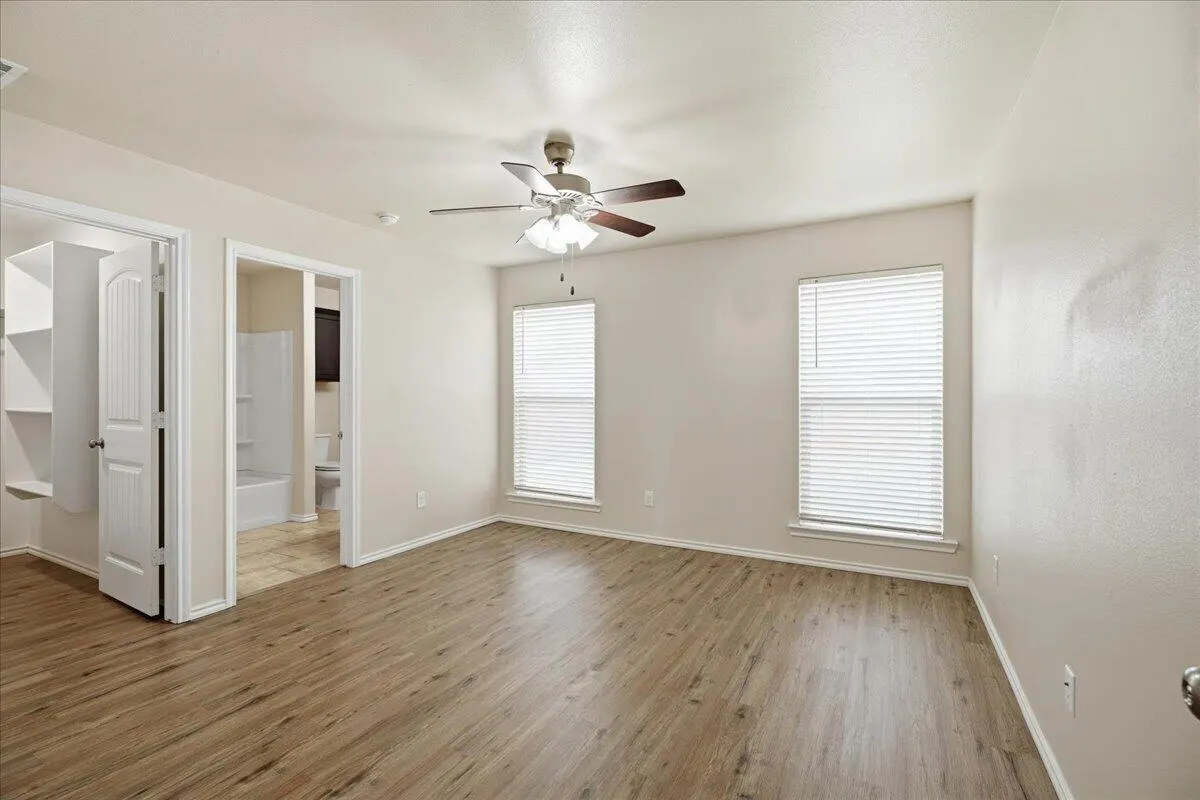 Photo 13 — 9914 Viola Avenue, Lubbock, TX 79424