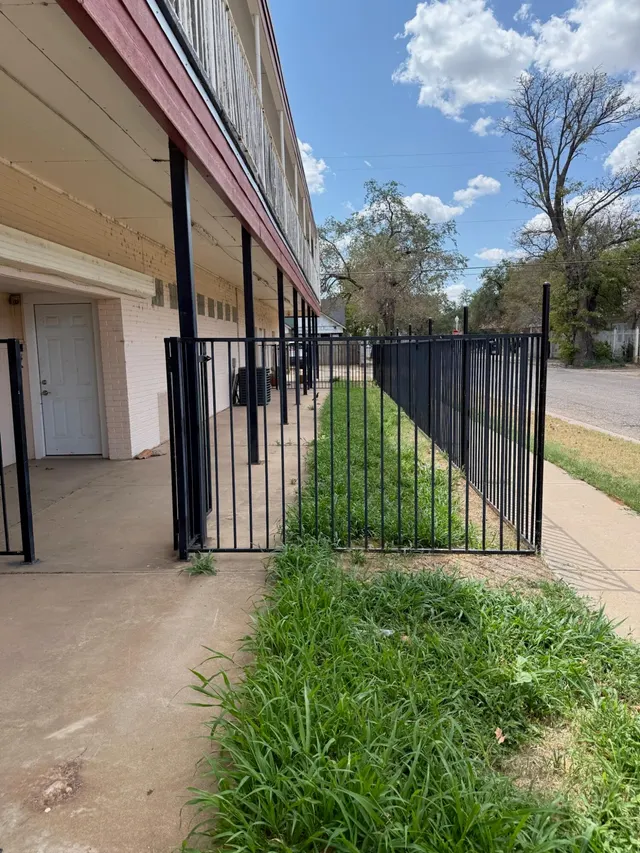 Photo 3 — 2123 15th Street, Lubbock, TX 79401