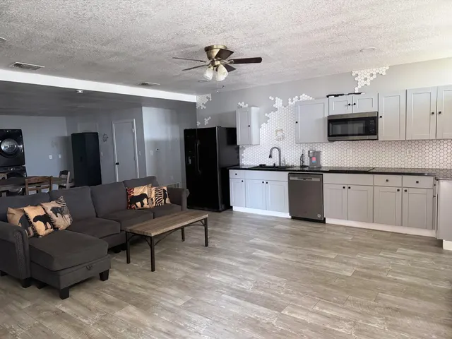 Photo 5 — 2123 15th Street, Lubbock, TX 79401