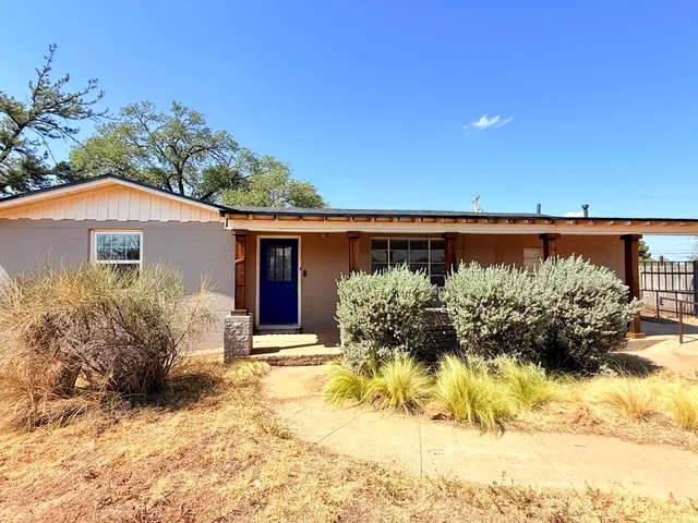 Front exterior — 1815 Avenue I Place, Levelland, TX 79336