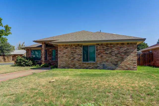 Photo 6 — 5920 72nd Street, Lubbock, TX 79424
