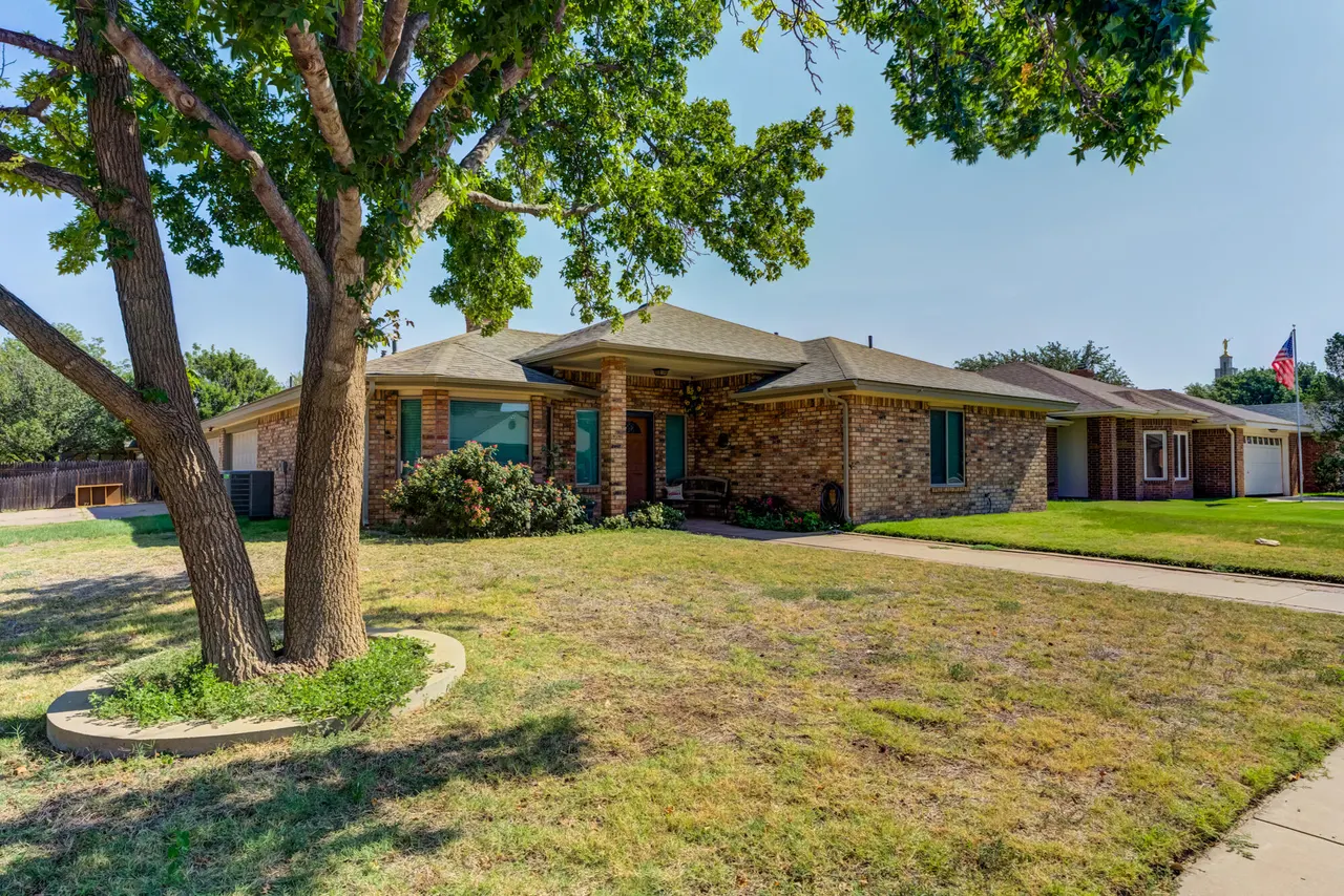 Photo 7 — 5920 72nd Street, Lubbock, TX 79424
