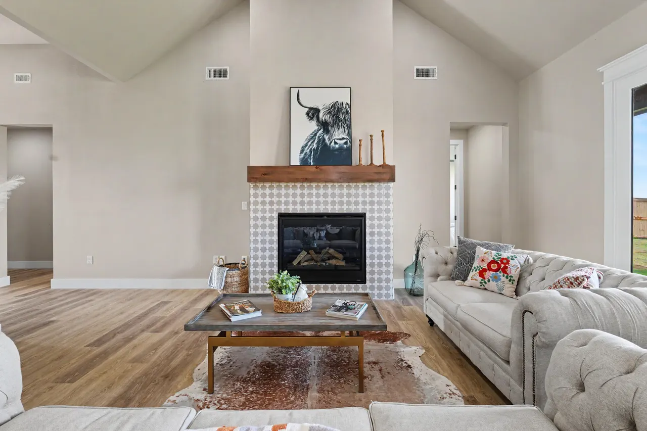 Photo 11 — 411 Essex Lane, Wolfforth, TX 79382