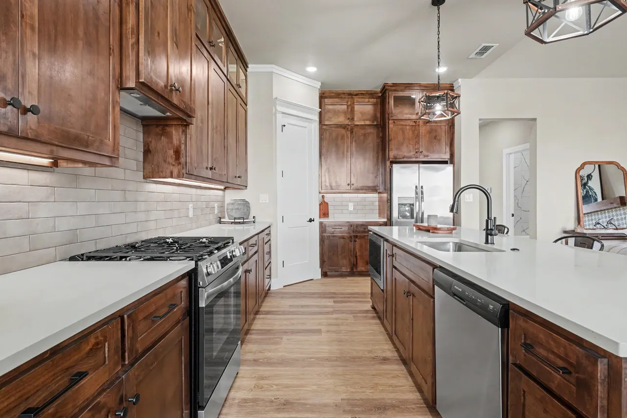 Photo 14 — 411 Essex Lane, Wolfforth, TX 79382