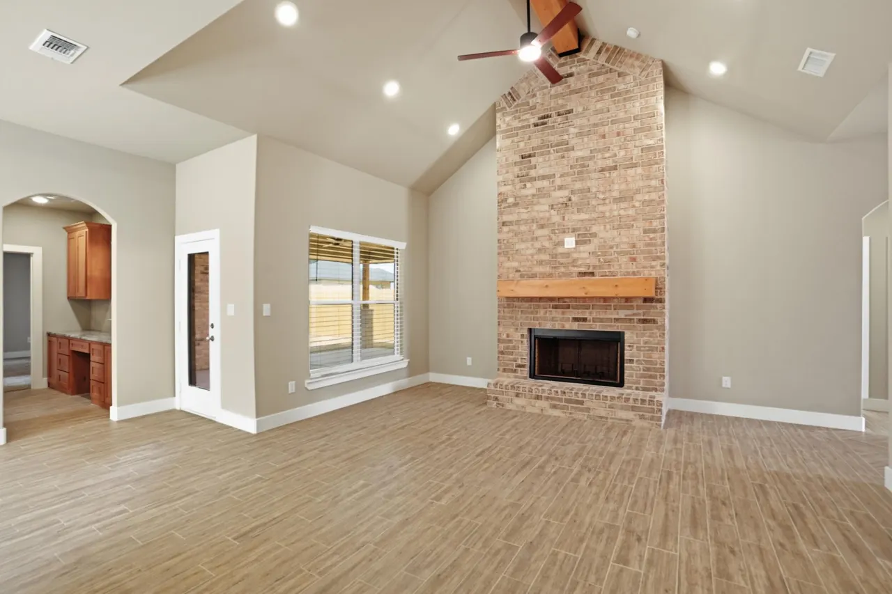 Photo 3 — 612 E 14th Street, Wolfforth, TX 79382