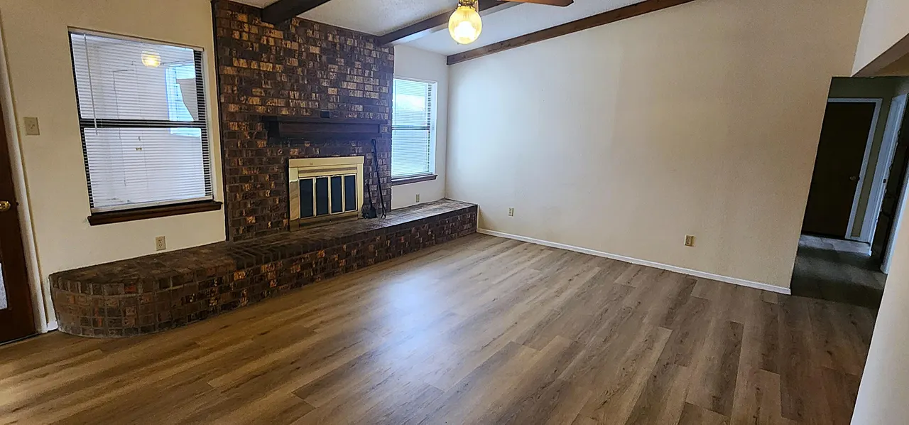 Photo 4 — 5704 93rd Street, Lubbock, TX 79424