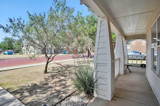 Photo 4 — 1920 16th Street, Lubbock, TX 79401