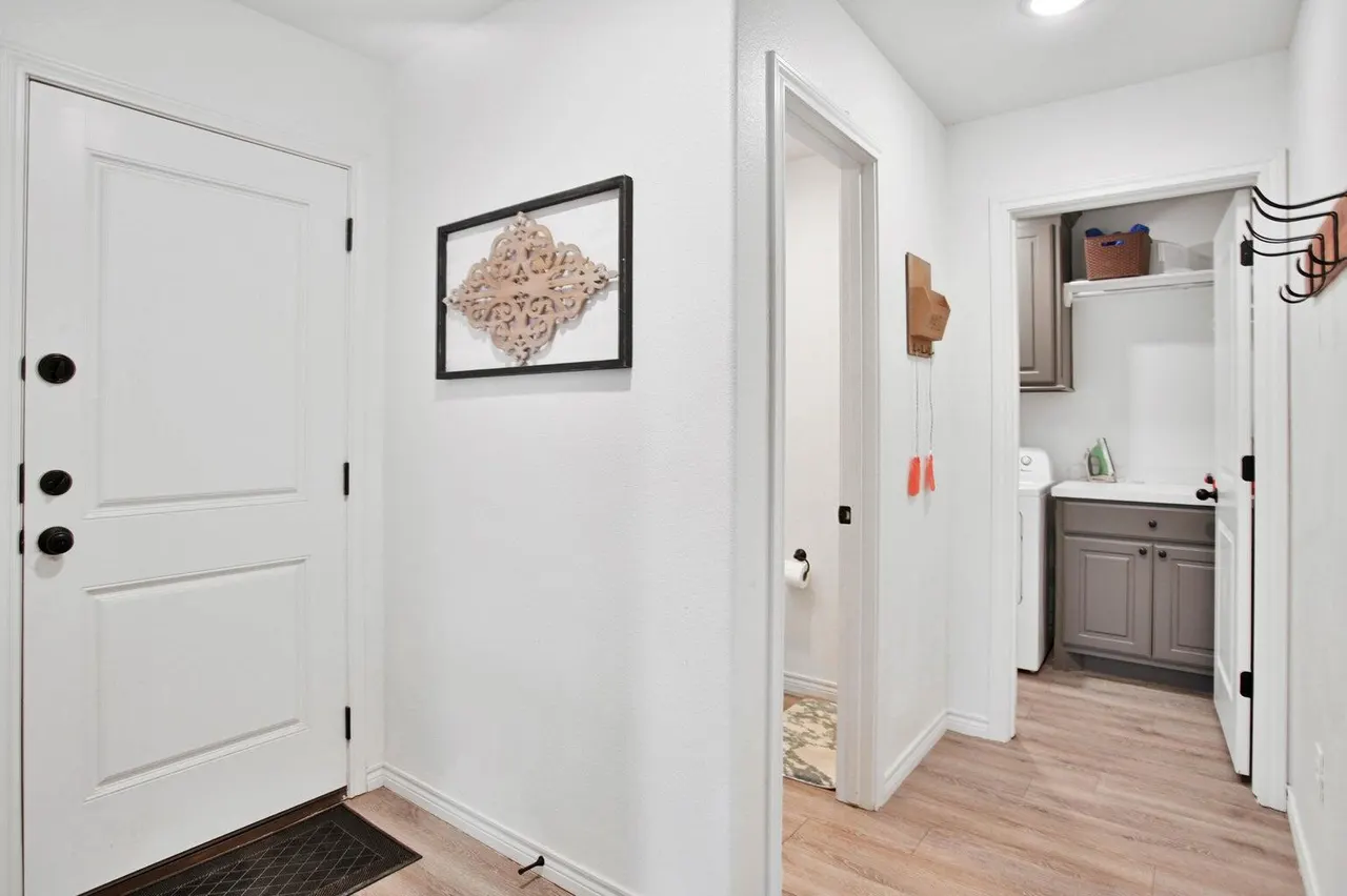 Photo 17 — 1920 16th Street, Lubbock, TX 79401