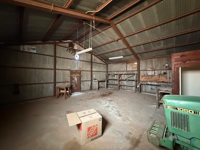 Photo 6 — 1106 Railroad Avenue, Levelland, TX 79336