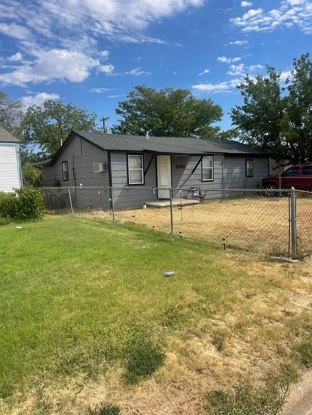 Photo 2 — 3010 Dartmouth Street, Lubbock, TX 79415