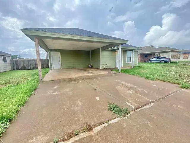 Photo 2 — 3508 E Colgate Street, Lubbock, TX 79403
