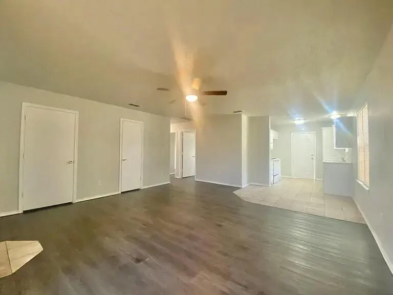 Photo 13 — 1801 38th Street, Lubbock, TX 79412
