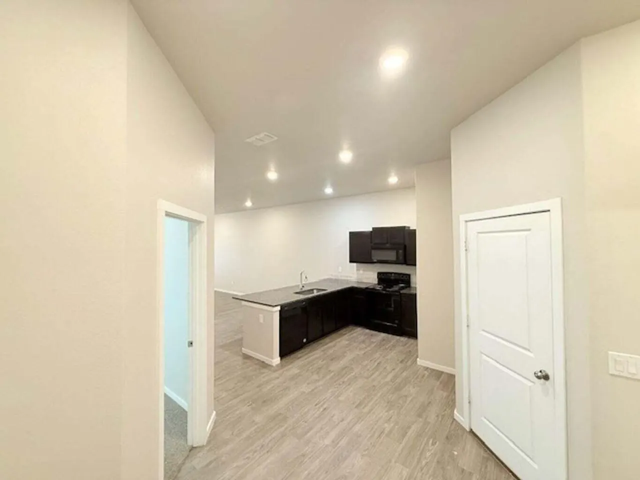Photo 3 — 7047 96th Street, Lubbock, TX 79424