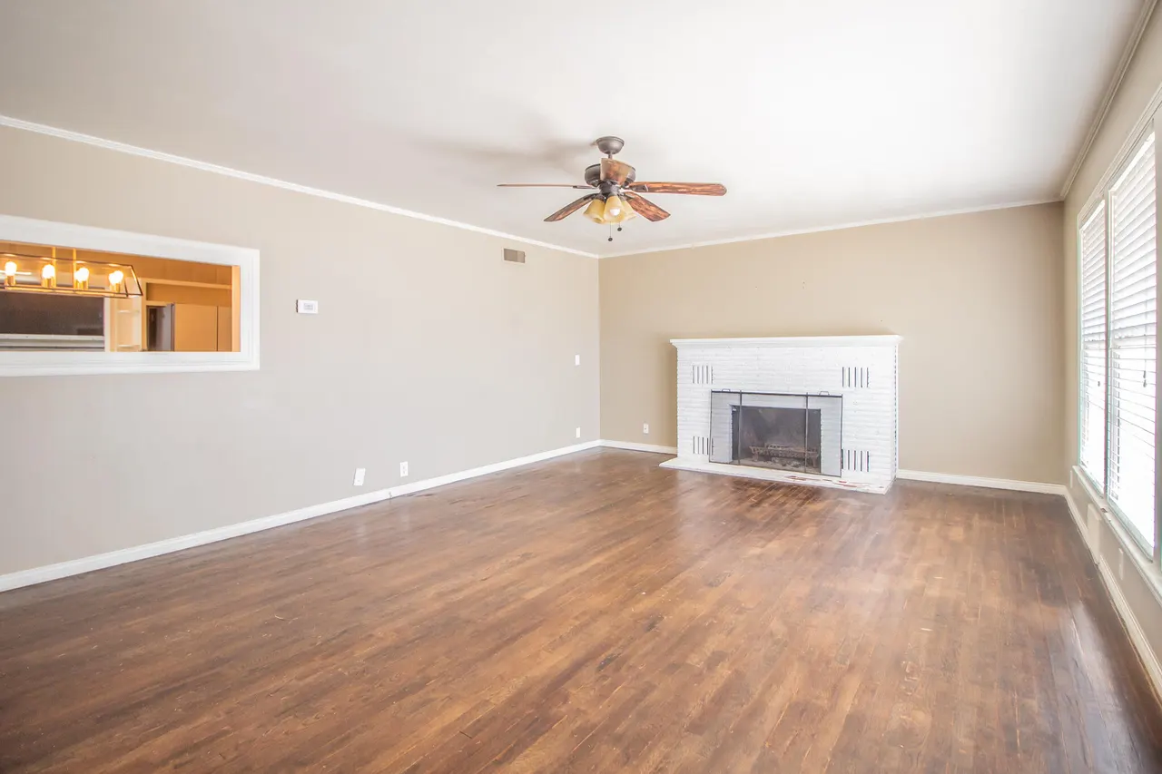 Photo 7 — 716 W Mississippi Street, Floydada, TX 79235