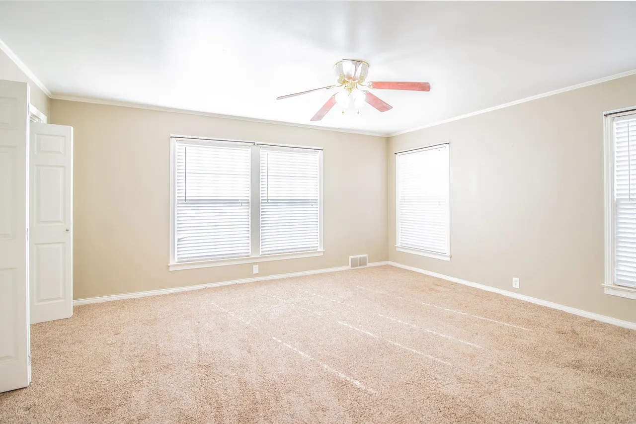Photo 18 — 716 W Mississippi Street, Floydada, TX 79235