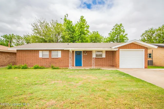 Front exterior — 815 Cedar Street, Floydada, TX 79235