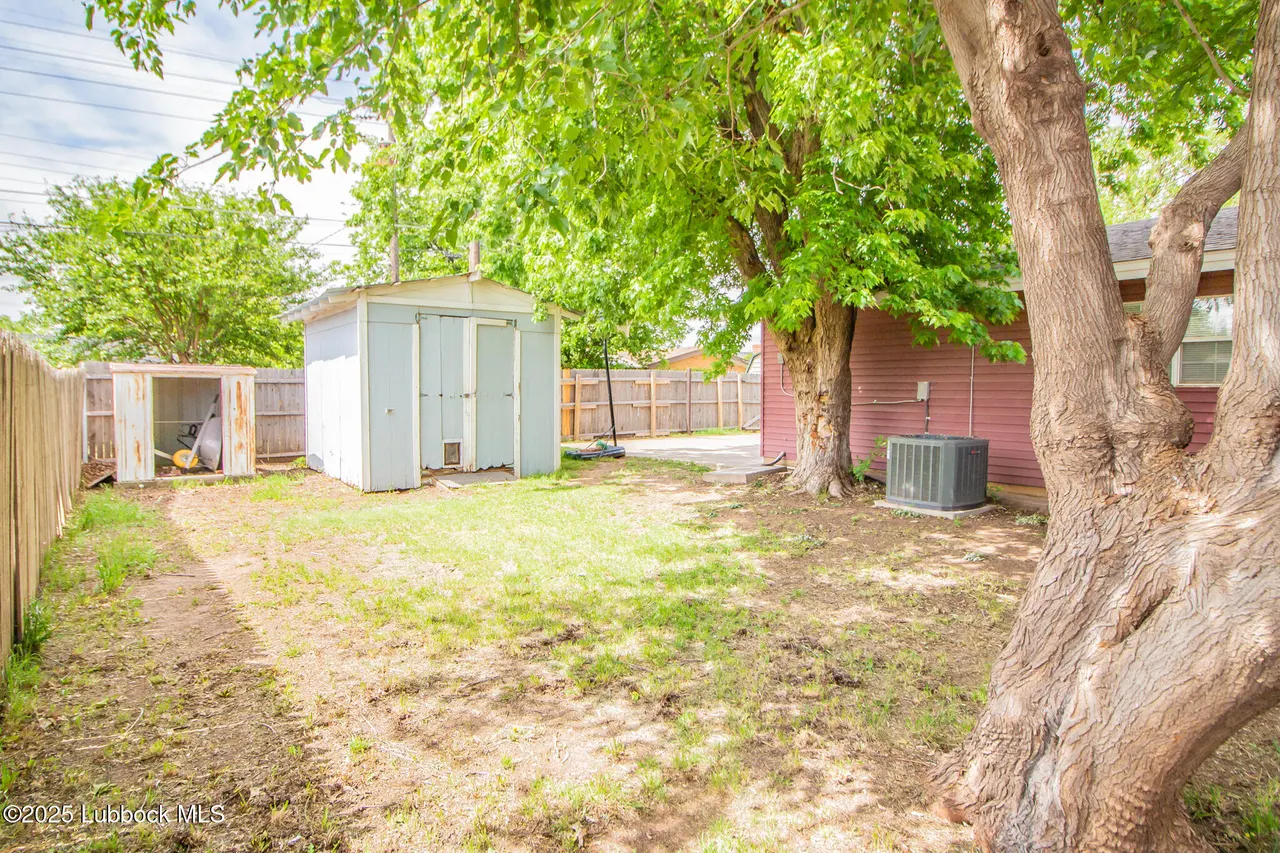 Photo 30 — 815 Cedar Street, Floydada, TX 79235