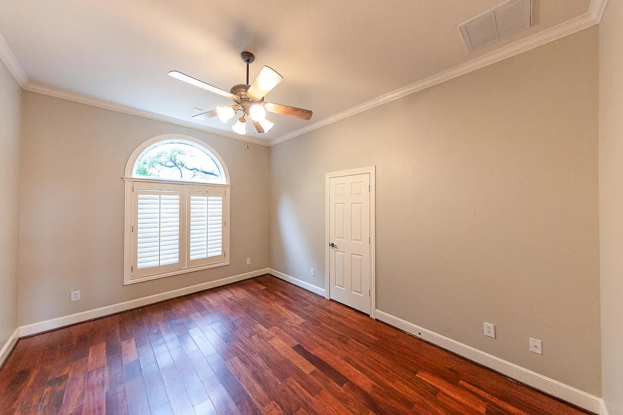 Photo 20 — 9807 Savannah Avenue, Lubbock, TX 79424