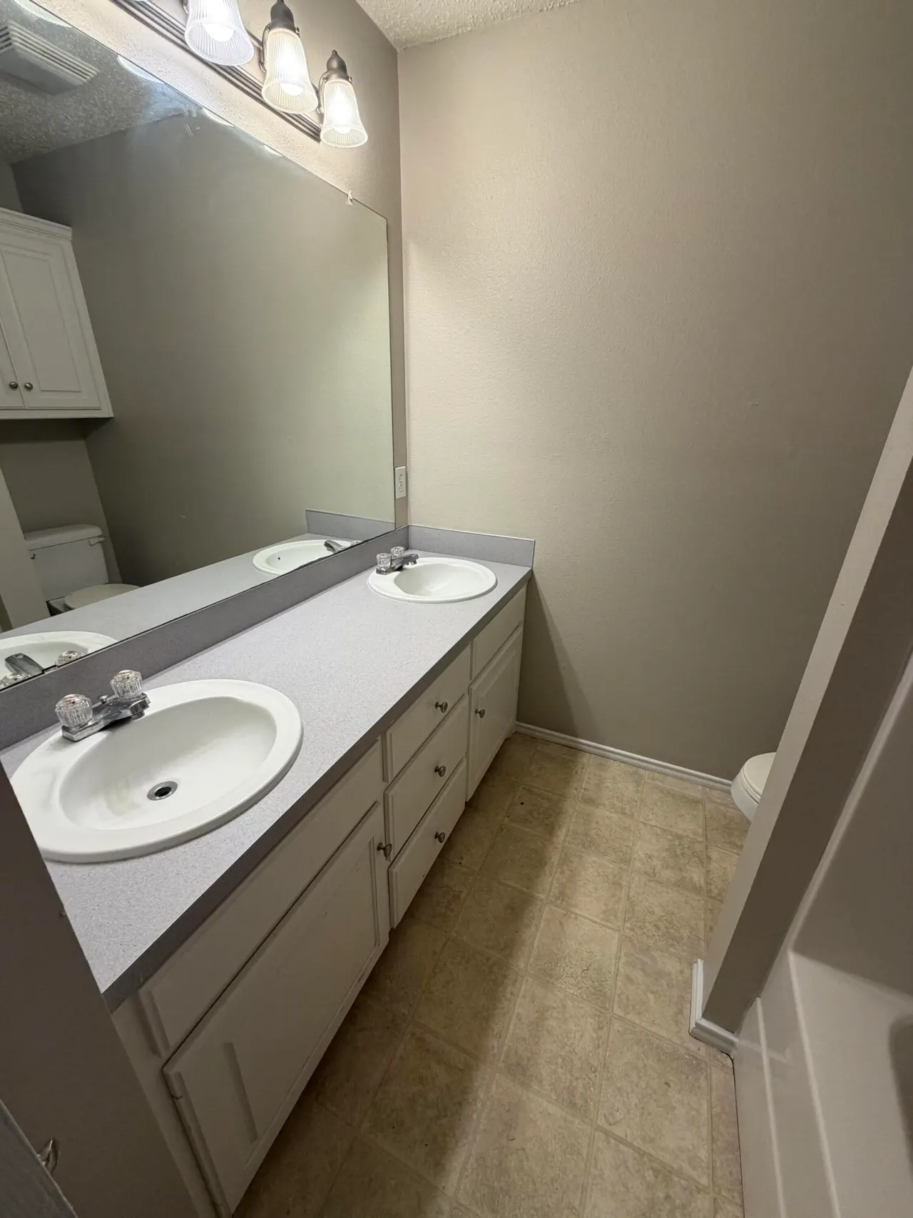 Photo 12 — 2405 87th Street B, Lubbock, TX 79423