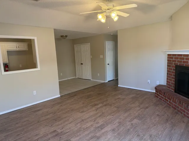 Photo 3 — 2405 87th Street B, Lubbock, TX 79423