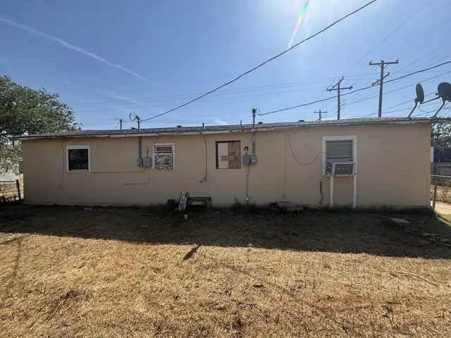 Photo 5 — 2002 Kewanee Avenue APT B, Lubbock, TX 79407