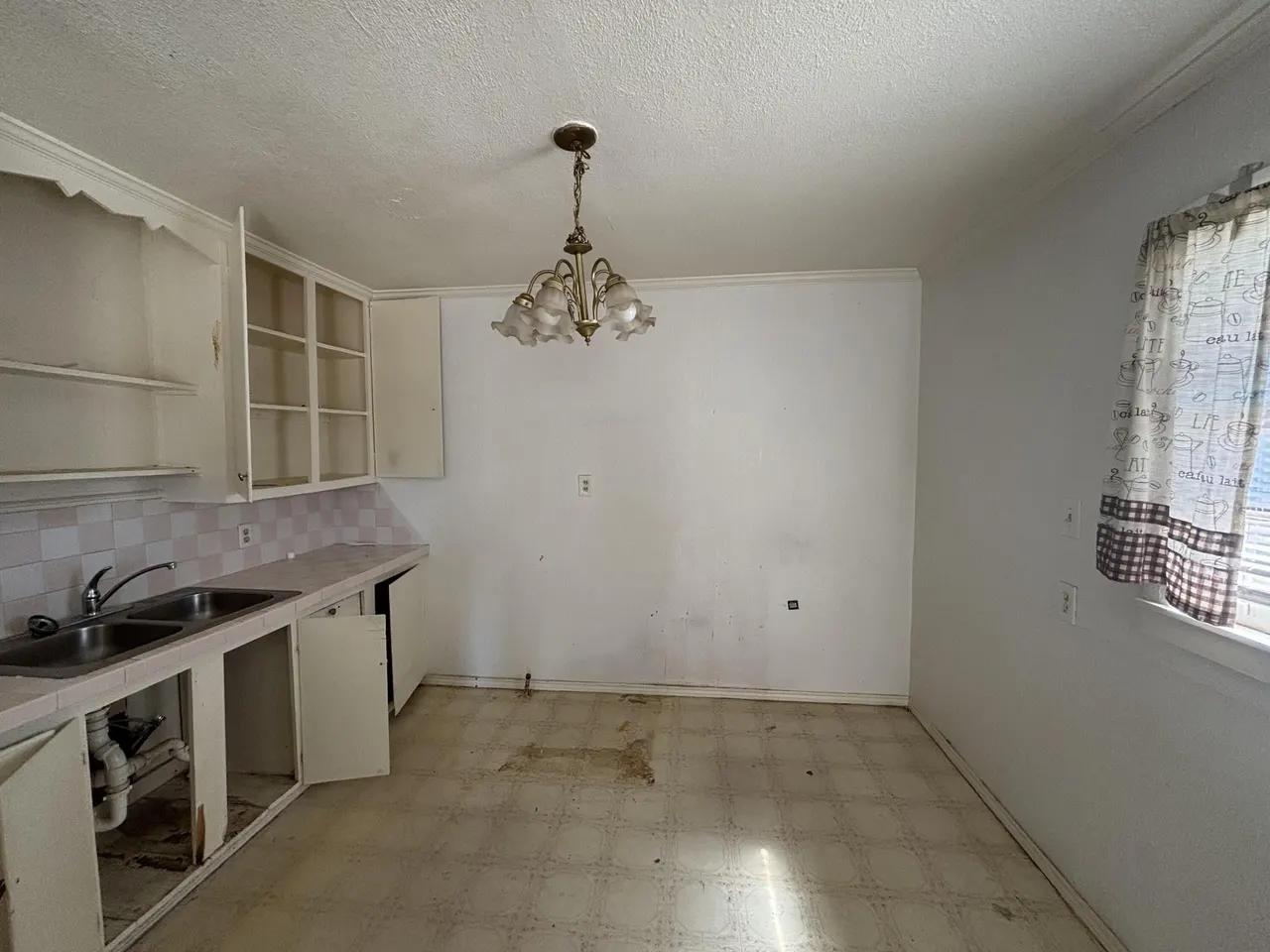 Photo 9 — 2002 Kewanee Avenue APT B, Lubbock, TX 79407