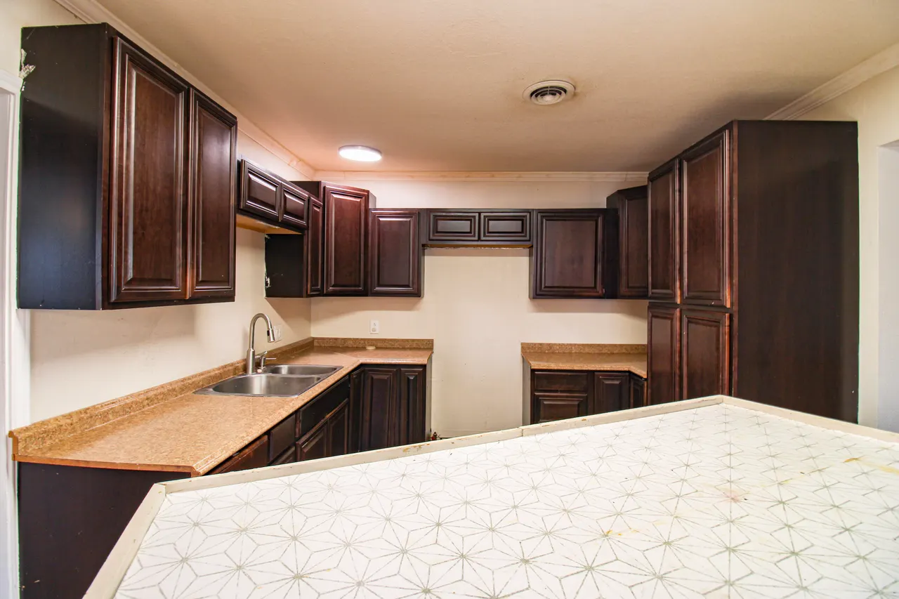 Photo 8 — 1120 Tilford Avenue, Ralls, TX 79357