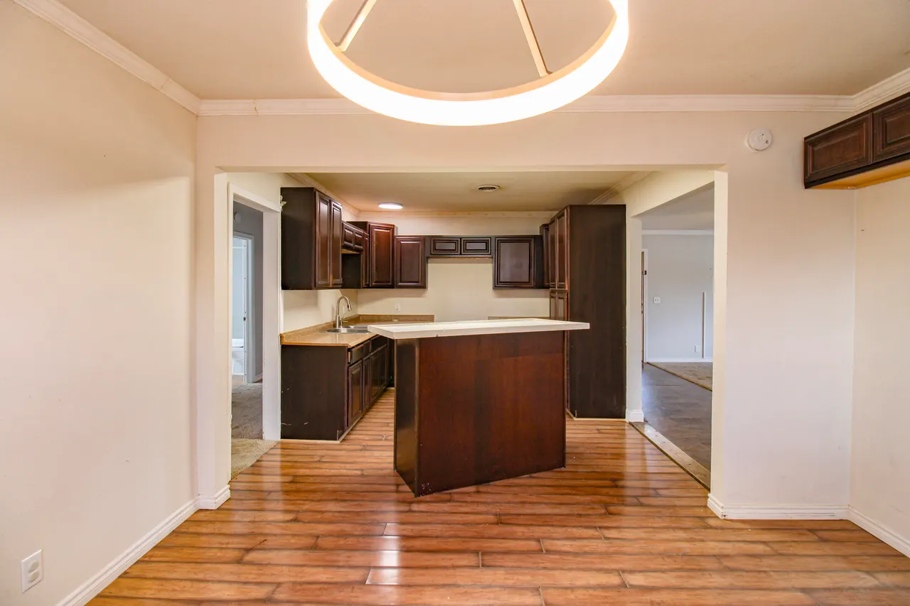 Photo 9 — 1120 Tilford Avenue, Ralls, TX 79357