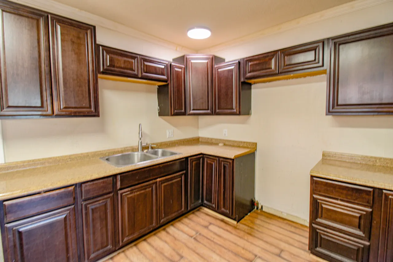 Photo 10 — 1120 Tilford Avenue, Ralls, TX 79357