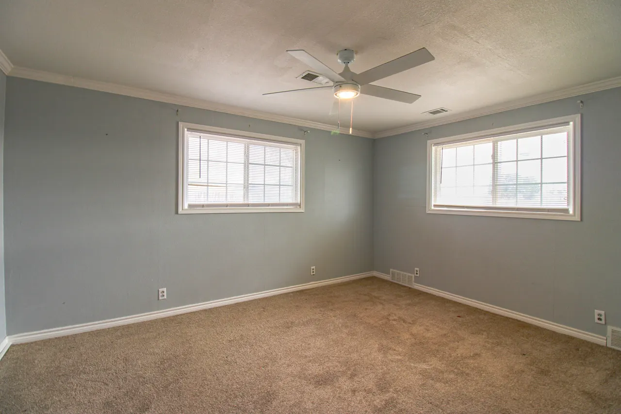 Photo 13 — 1120 Tilford Avenue, Ralls, TX 79357