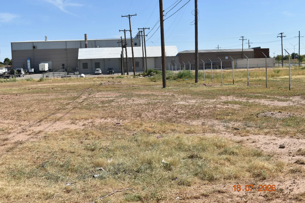 Photo 3 — 3501 I-27, Lubbock, TX 79404