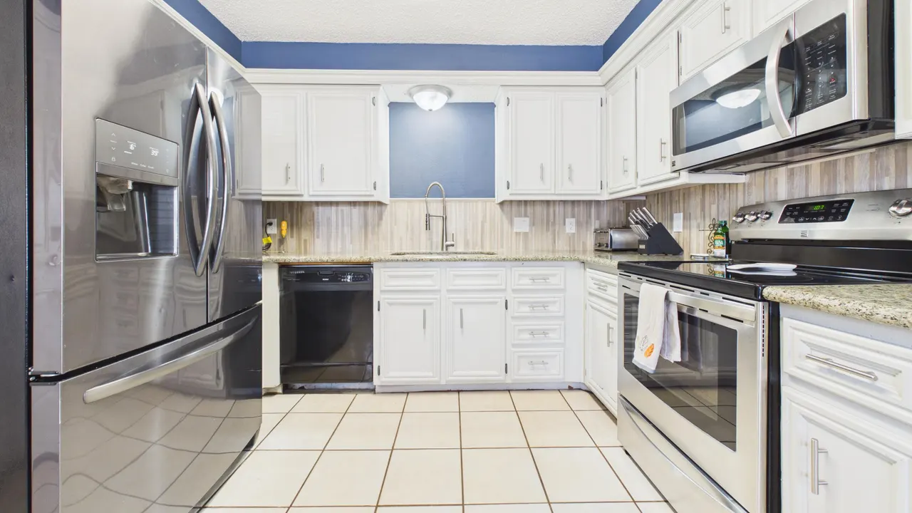 Photo 7 — 2116 93rd Street, Lubbock, TX 79423