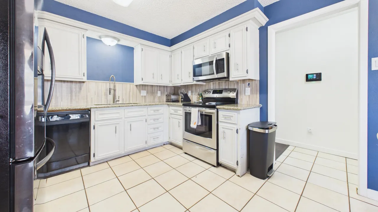 Photo 8 — 2116 93rd Street, Lubbock, TX 79423