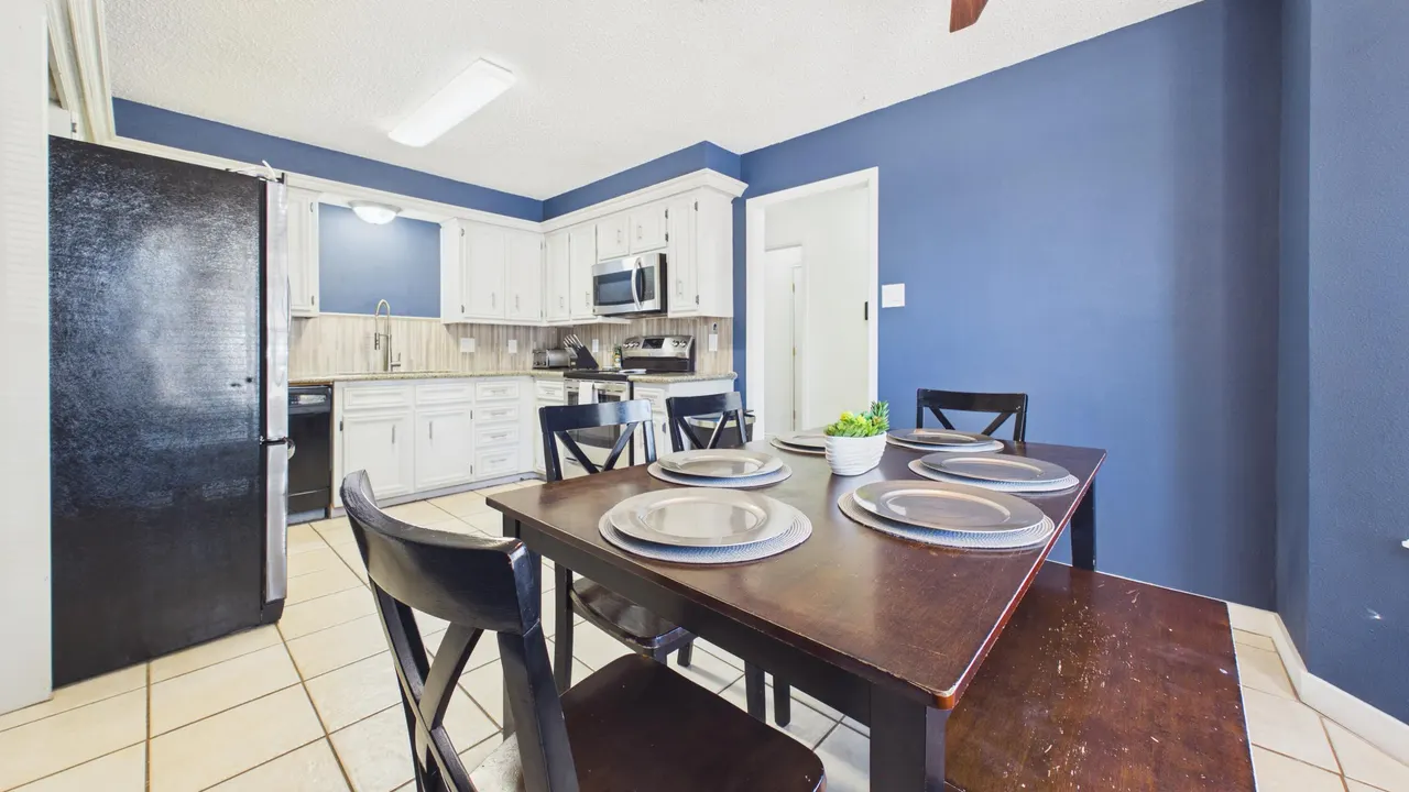 Photo 9 — 2116 93rd Street, Lubbock, TX 79423
