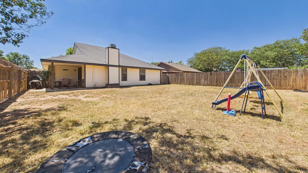 Photo 28 — 2116 93rd Street, Lubbock, TX 79423