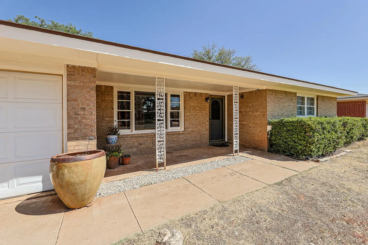 Photo 6 — 1520 W Crosby Street, Slaton, TX 79364