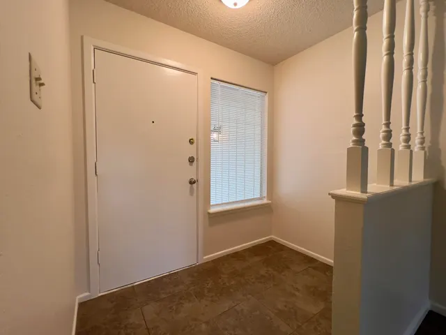 Photo 4 — 5720 37th Street, Lubbock, TX 79407