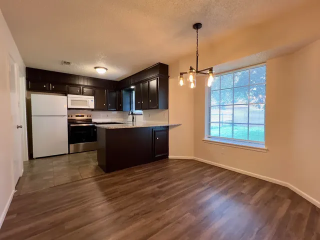 Photo 8 — 5720 37th Street, Lubbock, TX 79407