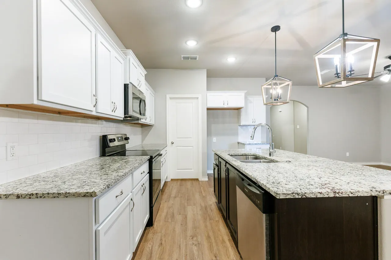 Photo 18 — 2541  137th Street, Lubbock, TX 79423